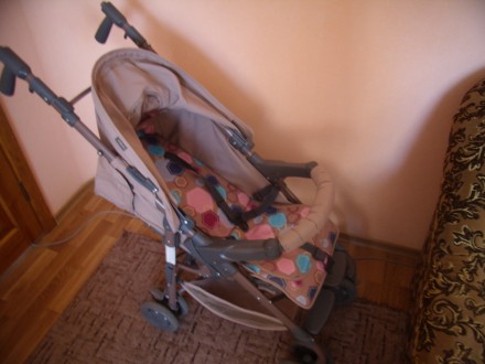 Коляска была в использовании в одного ребенка пару месяцев...
Удобная коляска D. . фото 8