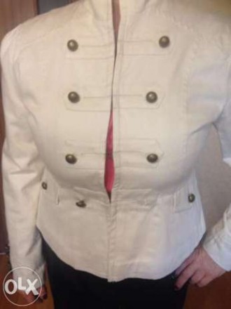 Продам модный фирменный DENIM светлый пиджак гусарский на металический крючках с. . фото 3