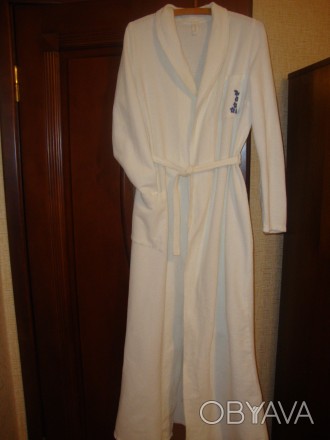 Продам женский махровый халат (ткань средней толщины),белого цвета, новый (высти. . фото 1
