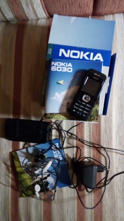 Продам телефон nokia 6030 б/у в рабочем состоянии+ зарядка наушники коробка доку. . фото 3