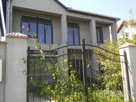 Дом 2012 года постройки в Совиньоне. 
Общая площадь 260 м2. 
5 соток земли ( Гос. Киевский. фото 1