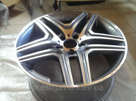 Литые диски в стиле AMG на Mercedes-Benz GL-Сlass W166 
Параметры дисков:
диамет. . фото 7