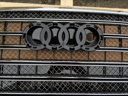 Решетка радиатора на Audi A8 W12 в кузове D4/4H с 2010 года выпуска - версия W12. . фото 4