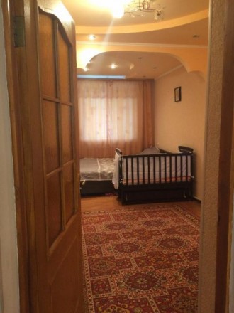 Квартира расположена в центре по улице Грушевского. Одно окно выходит на централ. Знаменка. фото 7