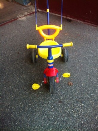 Продам детский велосипед в хорошем состоянии.он очень легкий и удобный.состояние. . фото 4
