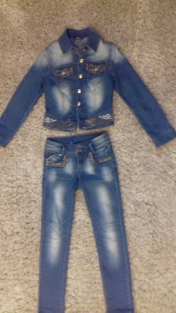 Детский джинсовый костюм- в отличном состоянии Джинсы-size 22.Длина внешнего шва. . фото 2