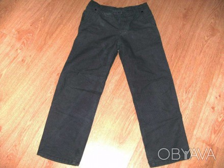 Чорні джинси, класичного крою, в гарному стані.Вставлена резинка для регулювання. . фото 1