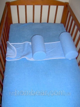 Очень удобна форма подушки, позволит без проблем расположить малыша на мягкой ро. . фото 4