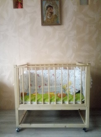 Продается детская кроватка из массива сосны. Купив ее для Вашего любимого малыша. . фото 2
