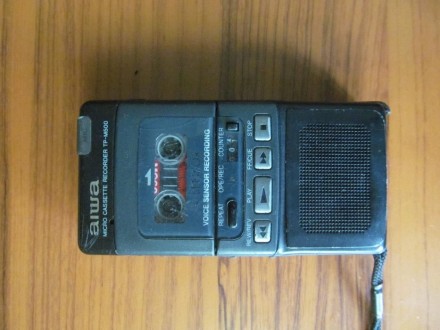 Диктофон на микрокассете Aiwa TP-M500. Исправный. Есть потертости корпуса. Питан. . фото 2