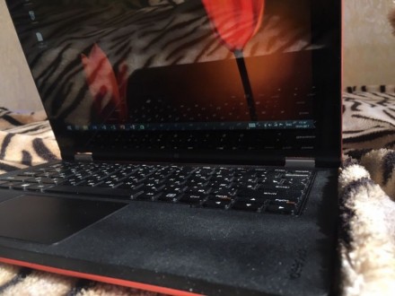 Lenovo IdeaPad Yoga - ноутбук-трансформер c поворачивающимся на 360 градусов дис. . фото 6