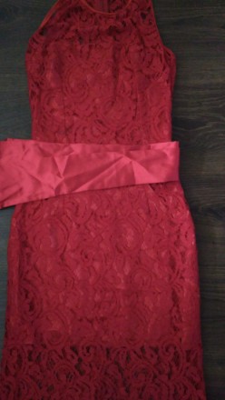 Платье нарядное , выпускное ярко красный цвет, размер S сзади на молнии выше кол. . фото 2