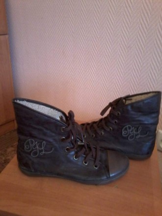 Ботинки, б/у,  темно- коричневого цвета,утепленные,на шнурках,39 размер,состояни. . фото 2