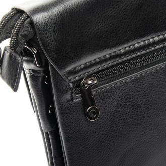 Мужская сумка-планшет Dr.Bond. Клапан изготовлен из натуральной гладкой кожи. По. . фото 3