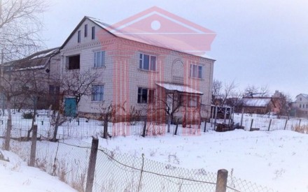 Великий цегляний будинок м. Бориспіль вул. Південна, недалеко від центру міста. . . фото 3