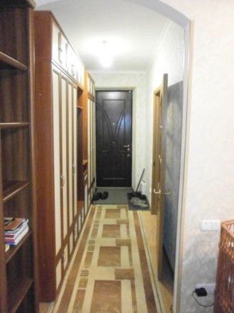 Продается 2-х комнатная квартира в центре Полтавы. Этаж 4/4, евроремонт, м/п окн. . фото 4