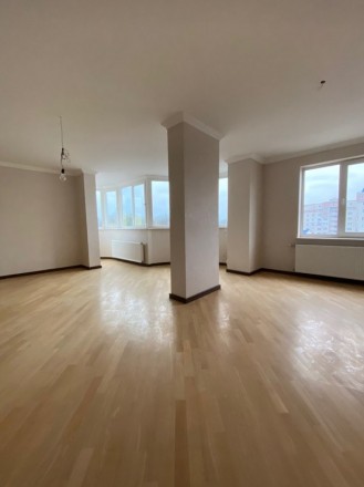 Продаж 4-кімнатної великогабаритної квартири на Поділлі з євроремонтом 
Простора. . фото 6