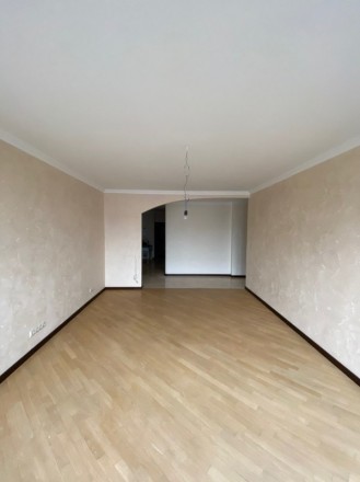 Продаж 4-кімнатної великогабаритної квартири на Поділлі з євроремонтом 
Простора. . фото 12