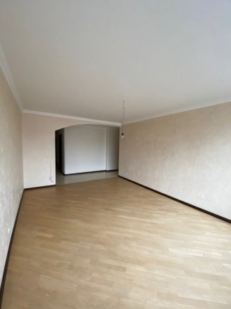 Продаж 4-кімнатної великогабаритної квартири на Поділлі з євроремонтом 
Простора. . фото 13