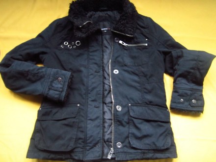 Фирменная куртка чёрного цвета с меховым воротником,100% коттон. Куртка на 2 сез. . фото 7