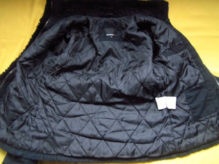 Фирменная куртка чёрного цвета с меховым воротником,100% коттон. Куртка на 2 сез. . фото 6