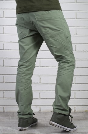 Мужские брюки чинос из приятной к телу хлопковой ткани. 4 вместительных кармана.. . фото 4