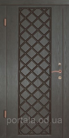 Входная дверь «Мадрид» из модельного ряда «Стандарт» с рельефным узором в виде р. . фото 2