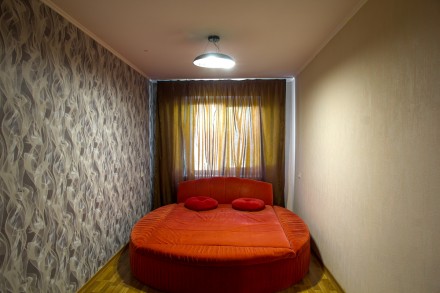 Очень интересная квартира. Наличие двух больших кроватей+ диван.Большая кухня-ст. Московский. фото 6