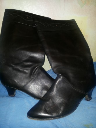 Сапожки женские  кожаные черные  р.25.5 .каблук 5 см.подбиты полиуретаном.высота. . фото 9