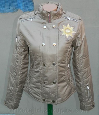 Стильная женская куртка M размер: 1 шт полуобхват груди - 43 см
полуобхват тали. . фото 3