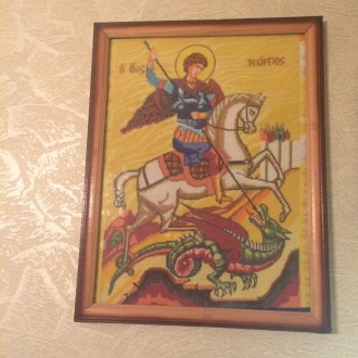 Святой Георгий-победоносец на коне пронзает пасть дракона. Картина в рамке. Подр. . фото 3