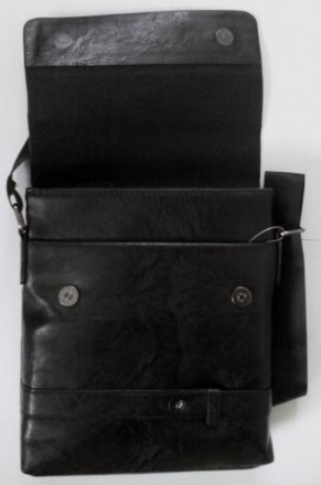 Стильная сумка планшет изготовлена из качественного кожзаменителя, который устой. . фото 4