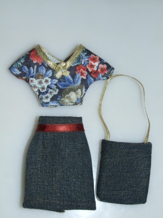 Комплект одежды для Барби - джинсовая юбка, трикотажный топ + джинсовая сумочка.. . фото 3