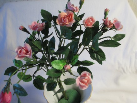 Искусственные букетики.Розы маленькие в бутонах и розочки мелкие,два вида,для до. . фото 7