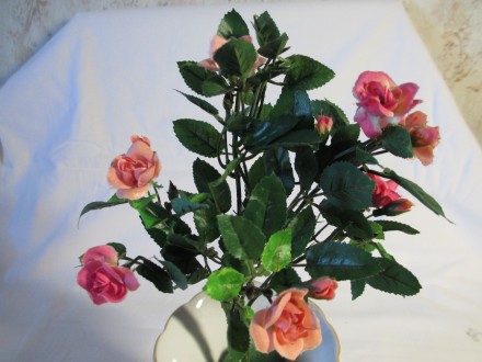 Искусственные букетики.Розы маленькие в бутонах и розочки мелкие,два вида,для до. . фото 4
