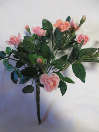 Искусственные букетики.Розы маленькие в бутонах и розочки мелкие,два вида,для до. . фото 9