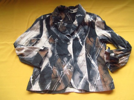 Коттоновый летний пиджак на 3 пуговицы,в отличном состоянии.ПОГ 52см, ПОТ 47см,П. . фото 2