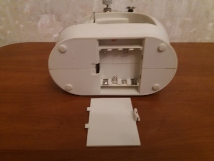 Продам портативную швейную машинку портативная Mini Sewing Machine SM-202A.

M. . фото 8