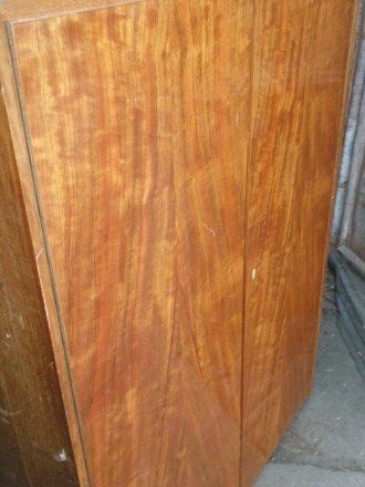 Шкаф деревянный размеры высота 134 см, длина 101 см, ширина 40 см. состояние на . . фото 3