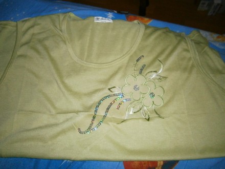 Новые женские футболки 2 штуки салатовые с блестящей аппликацией 50 р. . фото 4