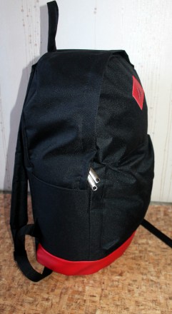 Рюкзак городской из прочного материала с водоотталкивающей пропиткой, имеет две . . фото 5