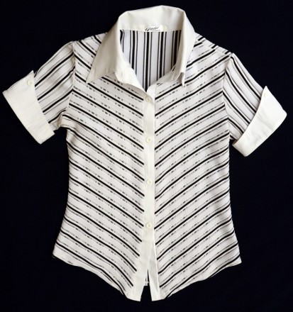 Продам нарядную полупрозрачную женскую блузку  "Aardo",
б/у,
в хорошем состоян. . фото 2