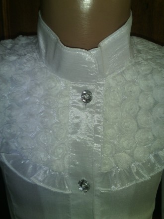 Нарядная красивая блузка для девочки, длина по спинке 46, рукав от плеча 45, тка. . фото 3