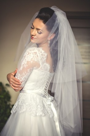 Продам біле корсетне весільне плаття від знаменитого дизайнера Оксани Мухи з від. . фото 2