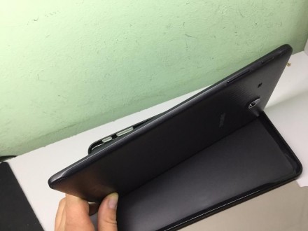 продам планшет Samsung Galaxy Tab E 9.6" 3G SM-T561- состояние хорошее на 4+ из . . фото 6