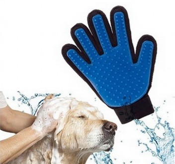 Перчатка для вычесывания шерсти домашних животных True Touch удобна ухаживает за. . фото 6