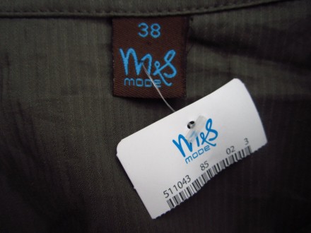 Фирменная новая рубашка M&S с красивым вырезом спереди,р.38(44). ПОГ 46см, ПОТ 3. . фото 3