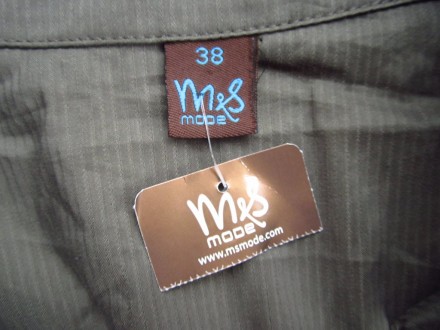 Фирменная новая рубашка M&S с красивым вырезом спереди,р.38(44). ПОГ 46см, ПОТ 3. . фото 4