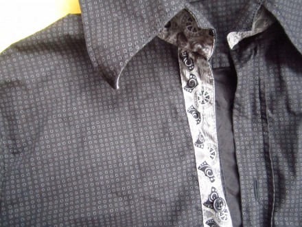 Фирменная стильная рубашка в идеальном состоянии.Цвет-чёрный с серыми вставками.. . фото 7