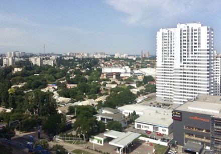 Квартира находится в новом жилом комплексе от СК Будова. 
 
Территория комплекса. Киевский. фото 3